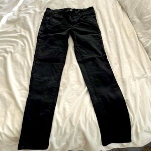 Black American Eagle jeans size 6 long